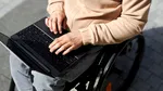 La un an de la aplicarea legislației europene privind accesibilitatea digitală, 9 din 10 companii analizate de Wawsome nu au site-uri accesibile