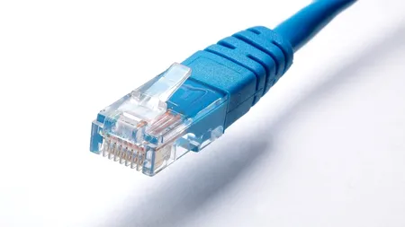 EFECTELE #CORONACRIZEI. Executivul de la Bruxelles vrea o reducere a presiunii asupra Internetului cu scopul de a facilita munca de la distanţă