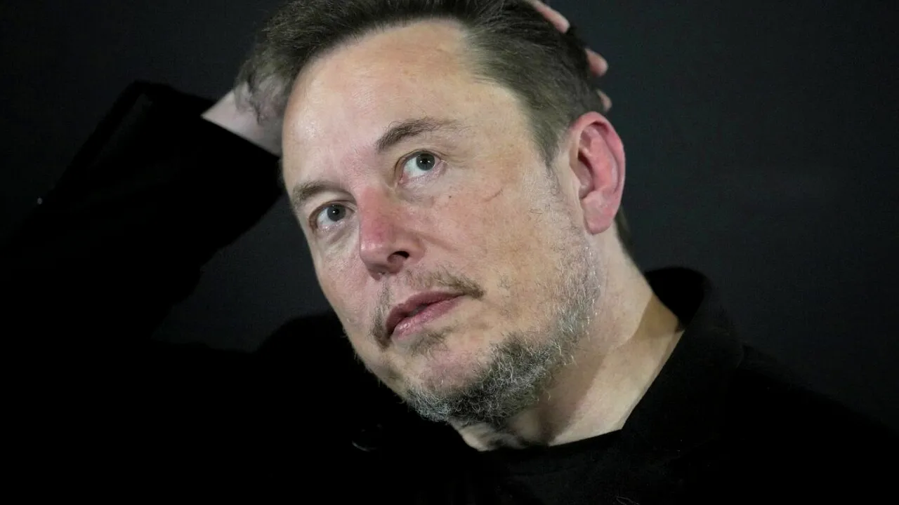 Apeluri pentru sancționarea lui Elon Musk, în Marea Britanie, după discursul miliardarului în timpul marșului de la LONDRA
