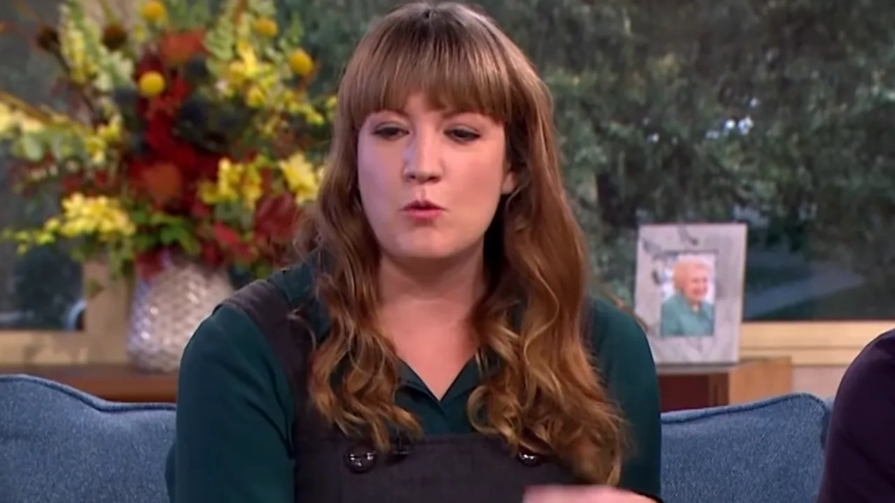 FEMEIA care s-a măritat cu ea însăși, prinsă pe picior greșit după „nuntă”. Gestul necugetat al lui Sophie