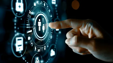 ESCROCHERIE cu date furate de pe internet. Românii sunt convinși de firme fantomă să achite colete pe care nu le-au comandat