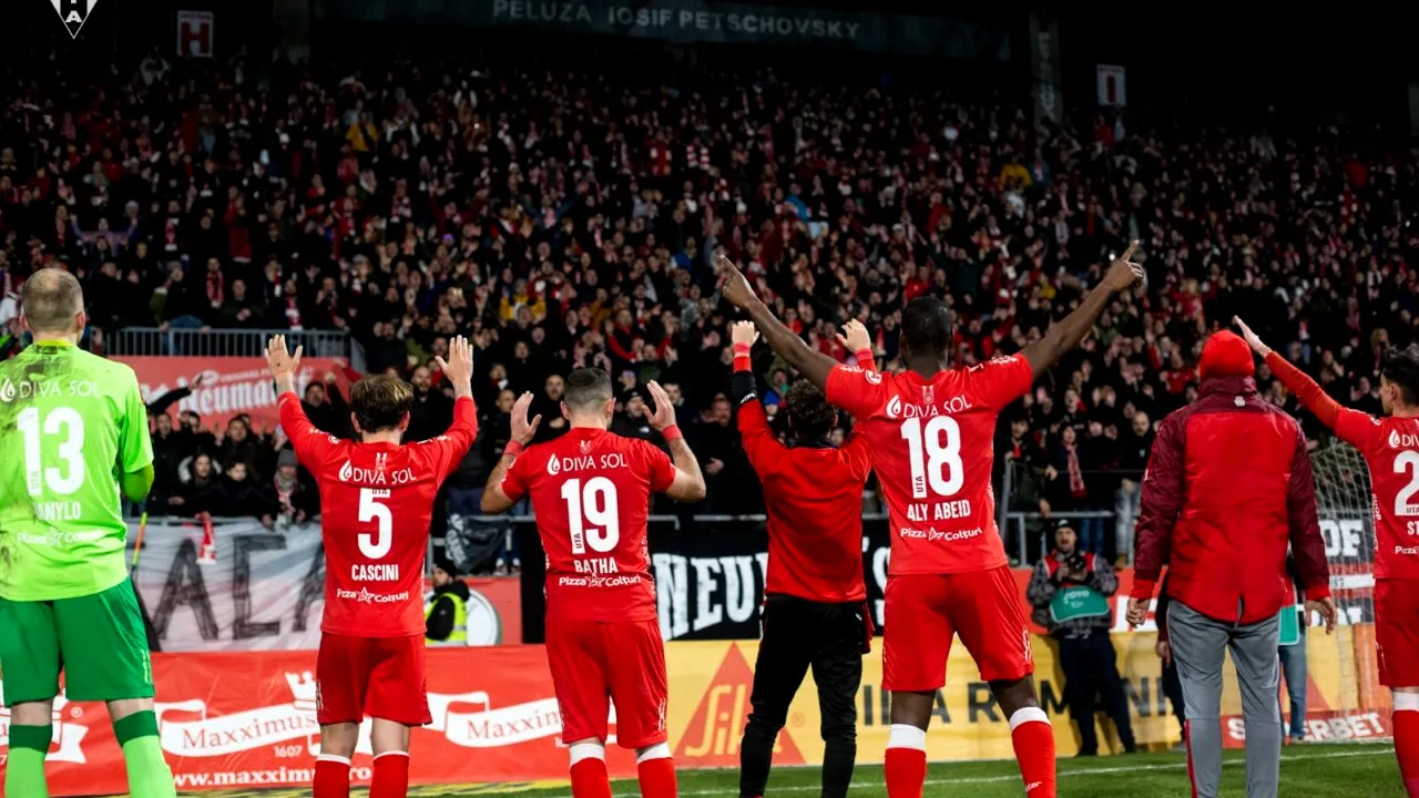 FCSB, umilită la Arad! Staff-ul tehnic al roș-albaștrilor a dat VINA pe starea gazonului