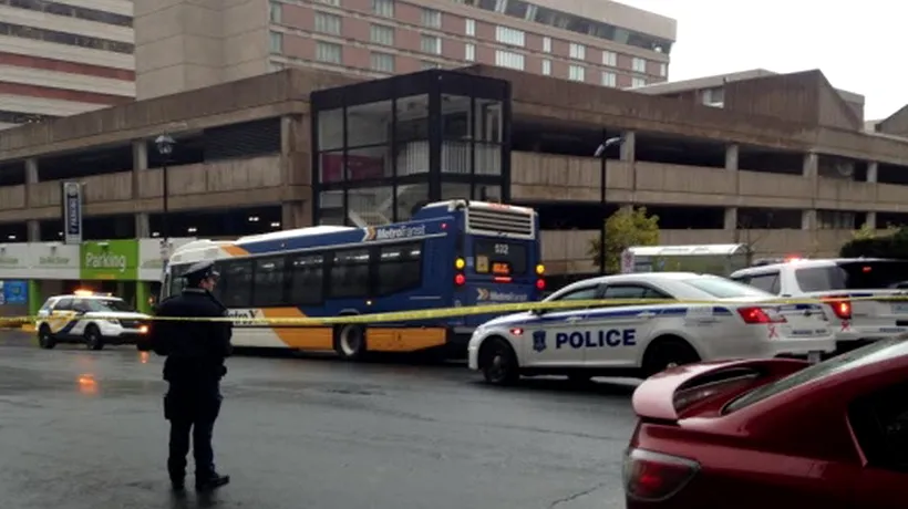 Canada în alertă: un bărbat suspectat că a lăsat o armă într-un autobuz, arestat în Halifax