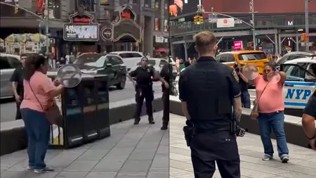 Atac mortal în inima New York-ului. O femeie a înjunghiat doi oameni pe stradă. Polițiștii au deschis focul asupra agresoarei