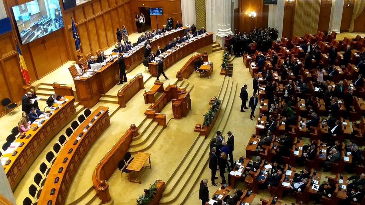 Cât câștigă în realitate un parlamentar. „Fluturașul