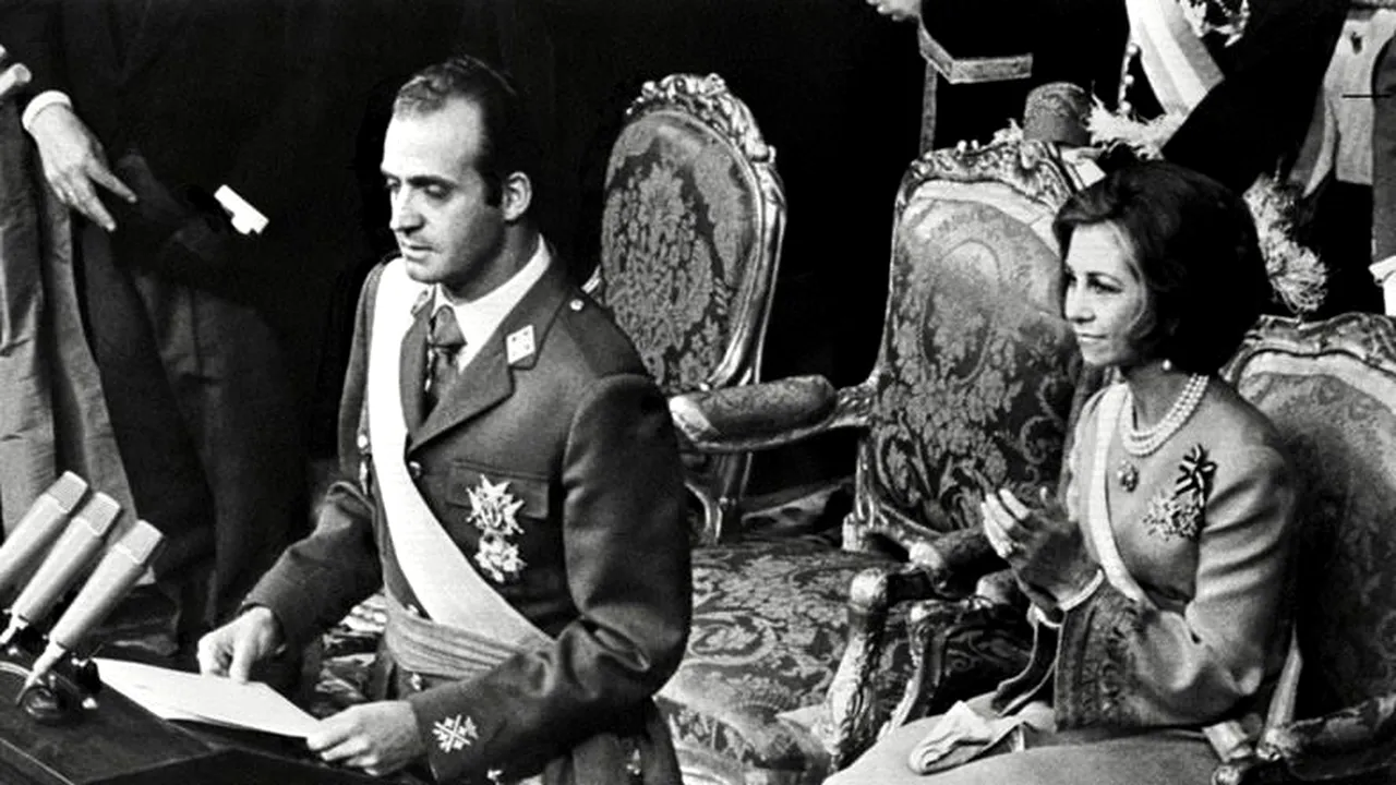 Povestea regelui Juan Carlos: de la eroul democrației spaniole, la scandalurile din ultimii ani de domnie