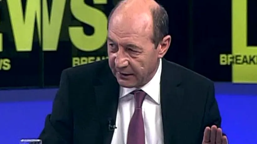 Scene de necrezut într-o emisiune TV după ce Băsescu a intervenit în direct. „Ești un trădător, băi!