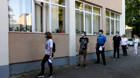 Elev ameninţat şi strâns de gât de un profesor, în fața unui liceu din Covasna. Ce i-a reproșat cadrul didactic și care sunt consecințele gestului său