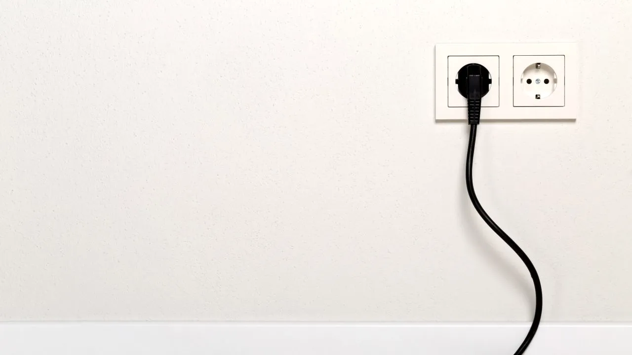 Ce aparat electrocasnic trebuie scos din priză înainte să te culci. Care e motivul