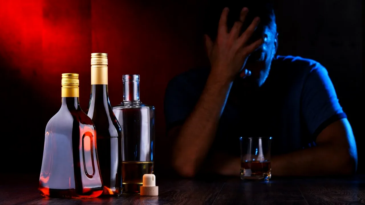 Un ieșean a stabilit un RECORD național bahic. A sfidat moartea cu o alcoolemie de 9,69 la mie, echivalentul a 9 litri de vin