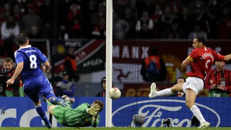 Un comentariu postat pe Twitter l-a trimis pe Rio Ferdinand la vestiare pentru trei etape