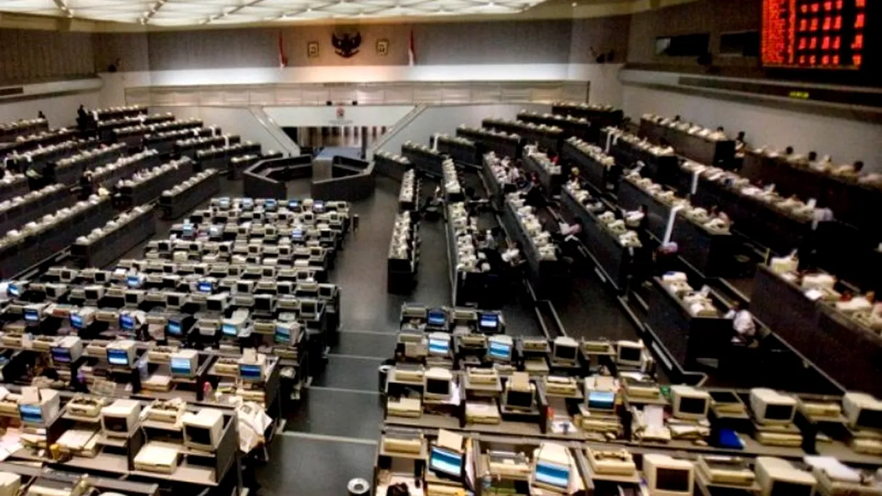 GALERIE FOTO. Cum arată sediile burselor de valori din marile orașe ale lumii