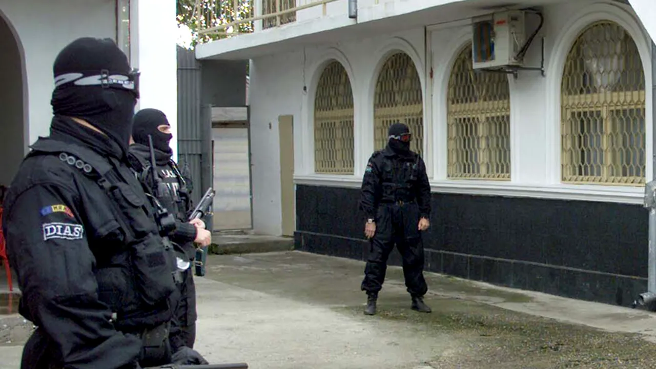 Patru membri ai CLANULUI DUDUIANU, audiați în urma unor PERCHEZIȚII în București și Ialomița 