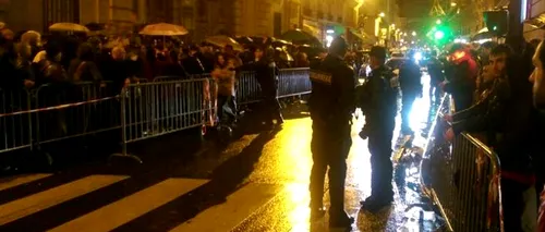 Intervenție cu gaze lacrimogene la Paris. Românii scandează Nu plecăm! Vrem să votăm! și Hoții