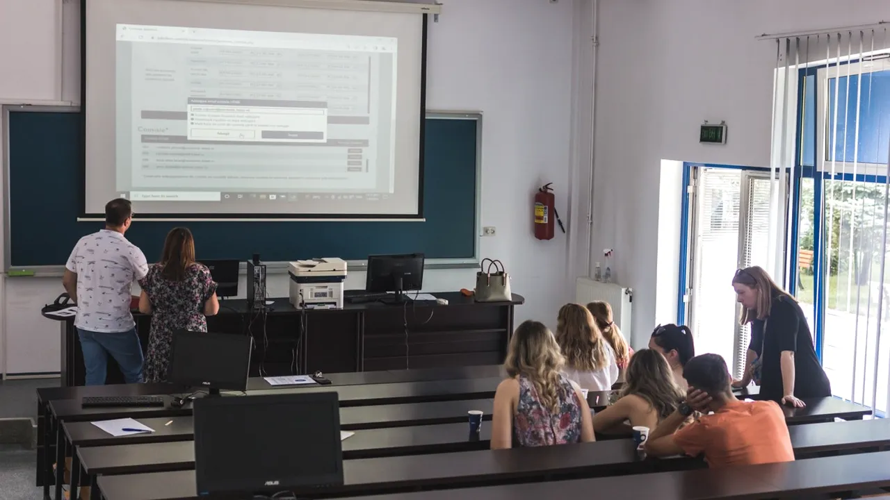 20.000 de locuri la admiterea din 2022 la cele cinci universități din Iași. Unde se mai dă și examen de admitere și care sunt noutățile din acest an