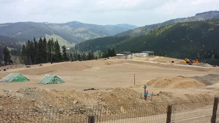 Comuna care a construit o groapă de gunoi în vârful muntelui, atestată de Guvern ca stațiune turistică de interes local