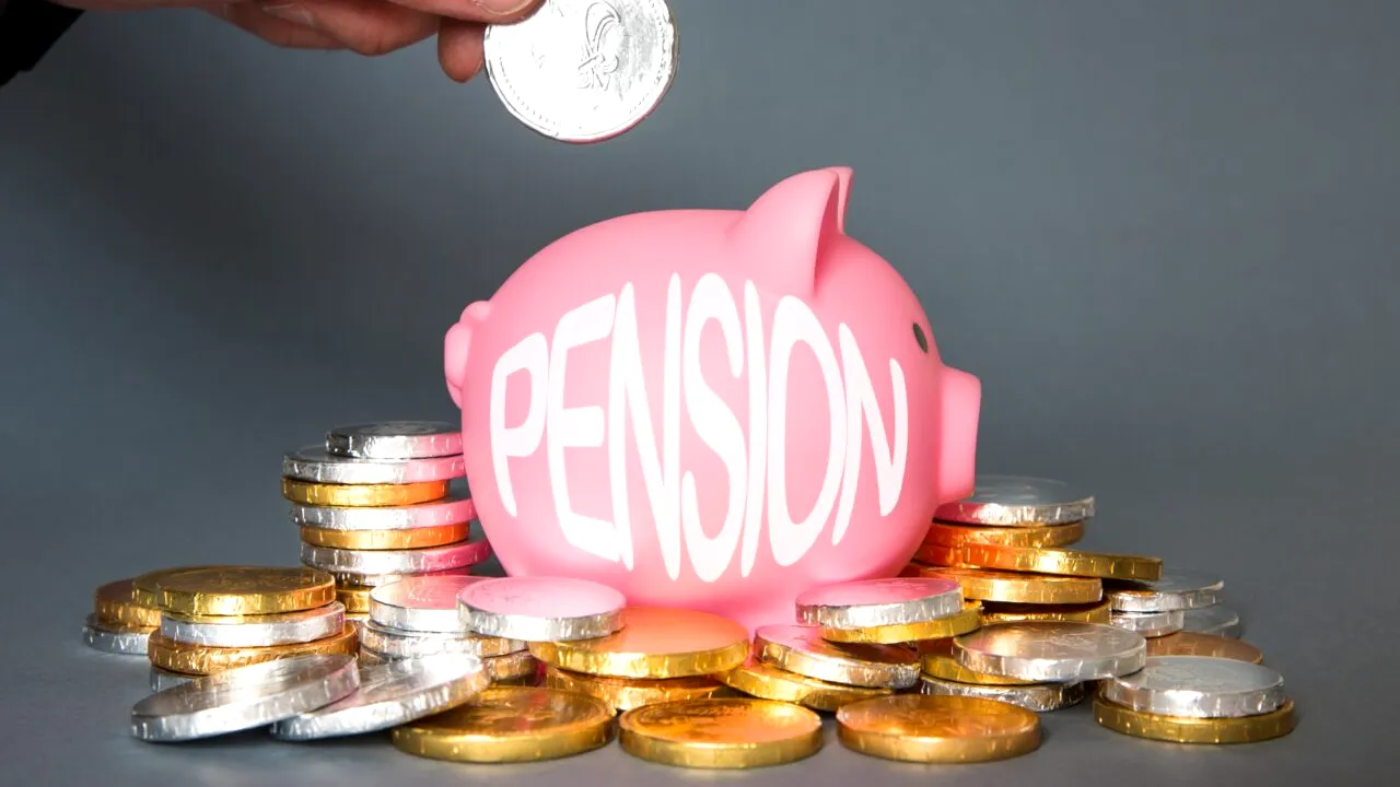 Cine sunt românii care vor primi a 13-a pensie în 2025. Suma care va fi acordată