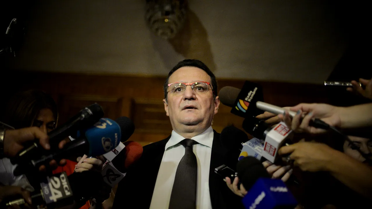 GEORGE MAIOR, la ieșirea de la audieri din Comisia de Control SRI: Să fie audiați DRAGNEA și PONTA în comisia SRI. Am susținut necesitatea protocoalelor