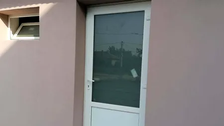 Toaletă la preț de apartament la o școală din Teleorman. Explicația primarului | GALERIE FOTO