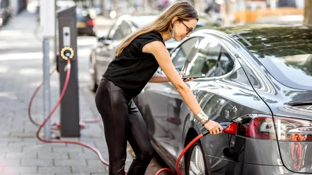 Mai multă încredere pentru clienți: Un nou studiu arată date surprinzătoare despre bateriile mașinilor electrice