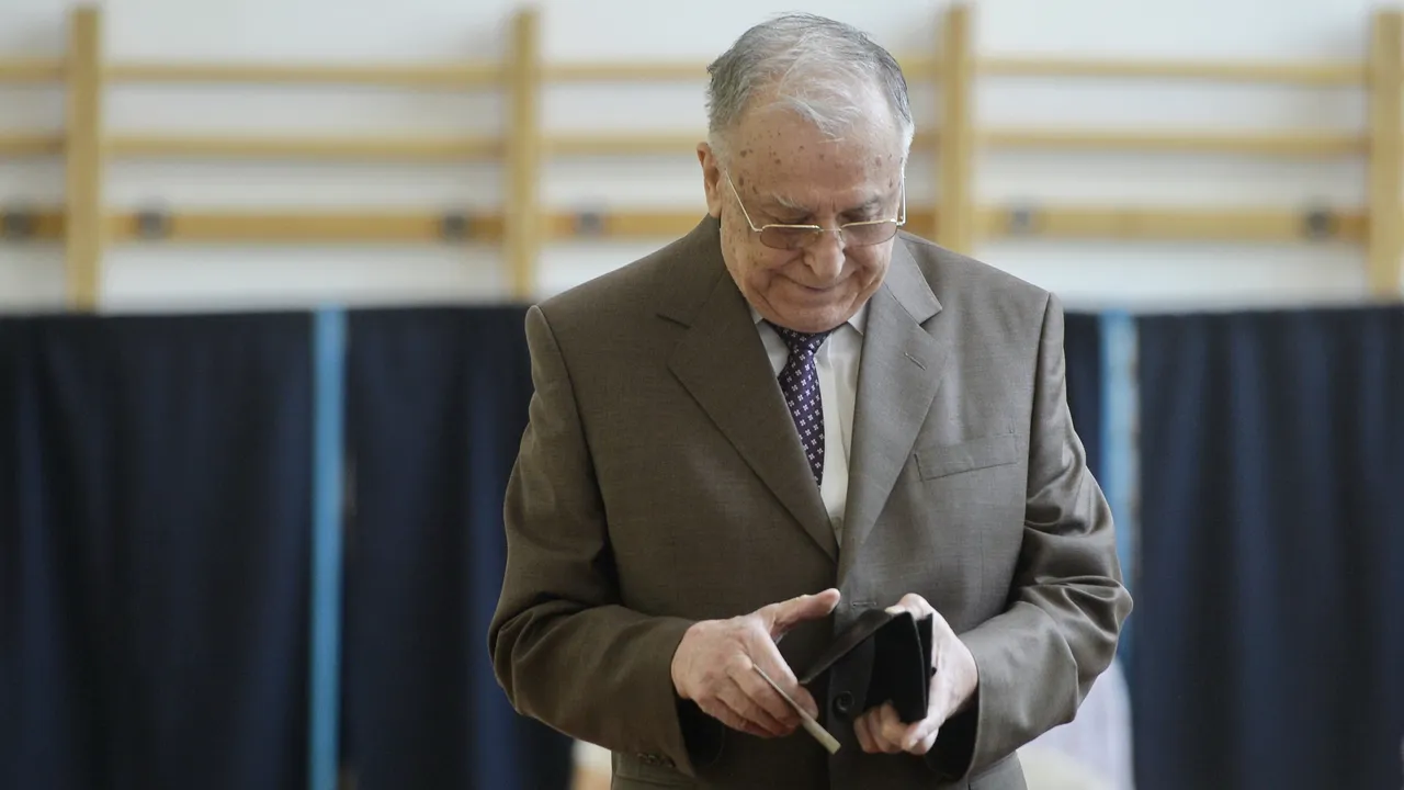 ALEGERI PARLAMENTARE 2020. Motivul pentru care Ion Iliescu nu a mai votat / Anunțul Ninei Iliescu: „Am făcut testul și...”