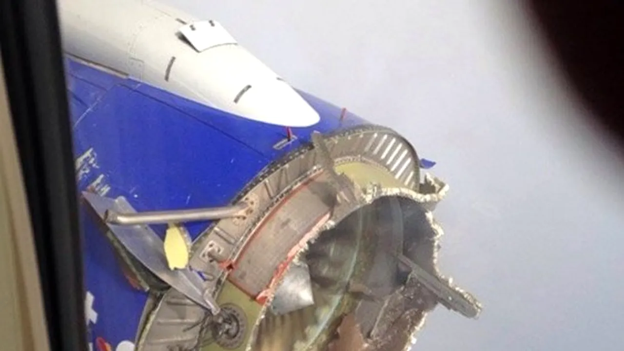 Aterizare de urgență în Florida, după ce motorul unui avion a explodat în zbor