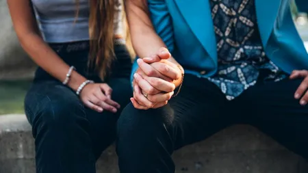 Sebastian, de 52 de ani, stabilit în Franța, și-a părăsit nevasta și copilul pentru o AMANTĂ cu 29 de ani mai tânără. „Mi-a cerut să fim discreți”