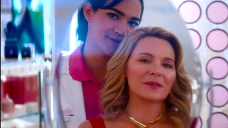Netflix a anunțat data premierei filmului ”Glamorous”, cu Miss Benny și Kim Cattrall în rolurile principale