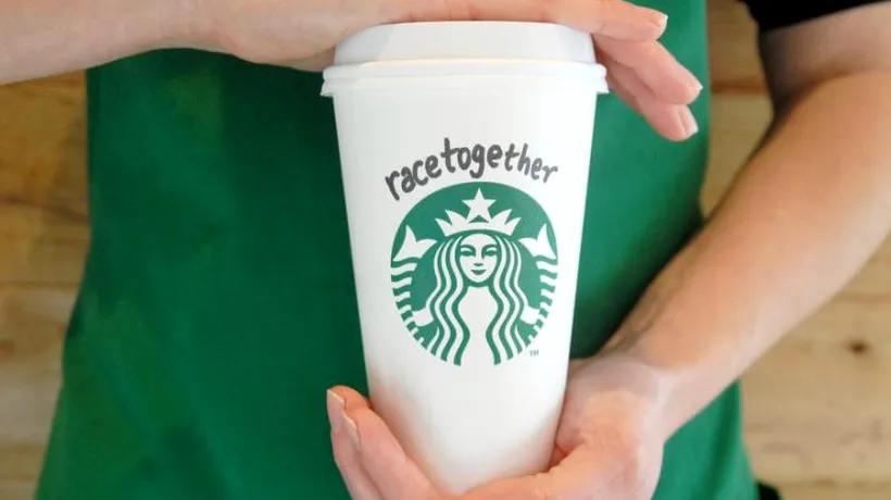 Angajații Starbucks din SUA, încurajați să discute cu clienții despre problemele rasiale