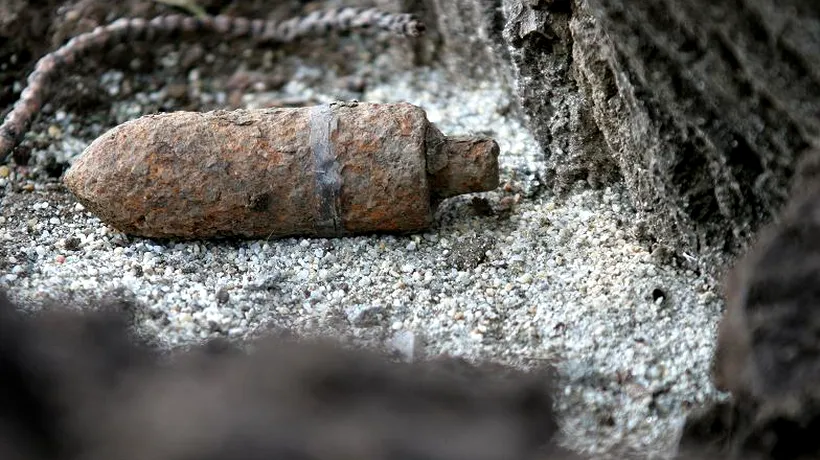 Un copil a găsit o bombă din al doilea război mondial și a lăsat-o lângă un magazin