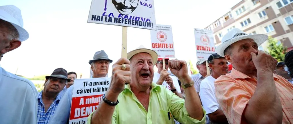 Peste o sută de persoane, la un miting împotriva lui Traian Băsescu, la Cluj-Napoca