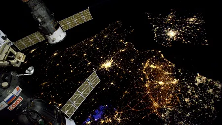 Un apus de soare cum n-ați mai văzut niciodată. Fotografia a fost publicată de NASA