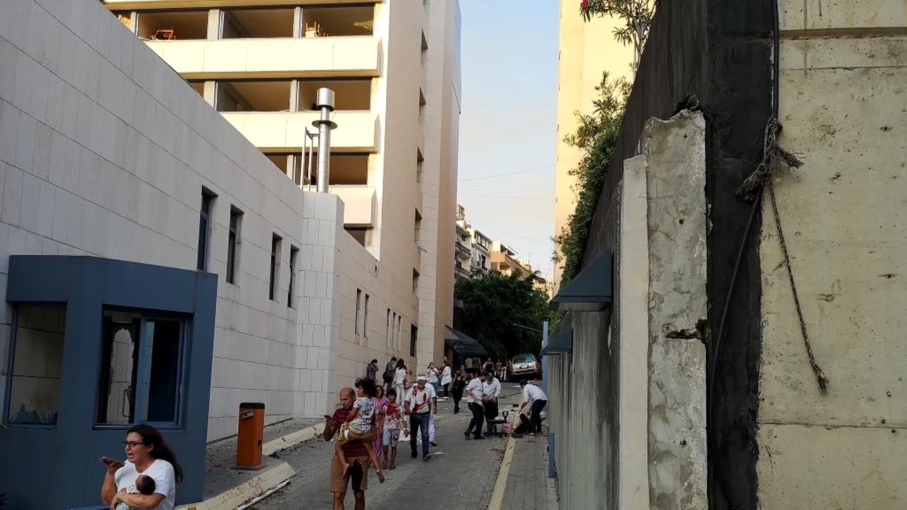 8 ȘTIRI DE LA ORA 8. Bilanț tragic al exploziilor din Beirut. Spitalele sunt în pragul colapsului / Trump face declarații-șoc: „Seamănă cu un atentat teribil!”