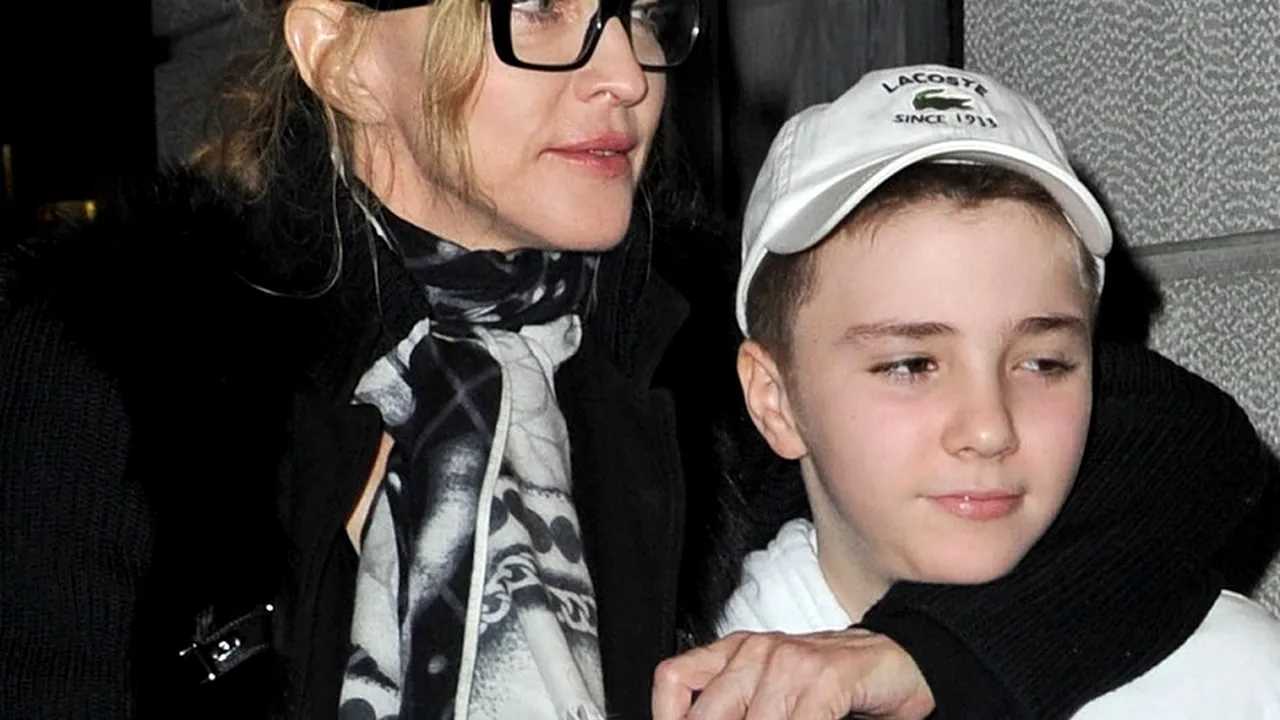 Acum câțiva ani, fiul Madonnei arăta AȘA. Astăzi are 13 ani și transformarea lui, după zile întregi petrecute la sală, este surprinzătoare