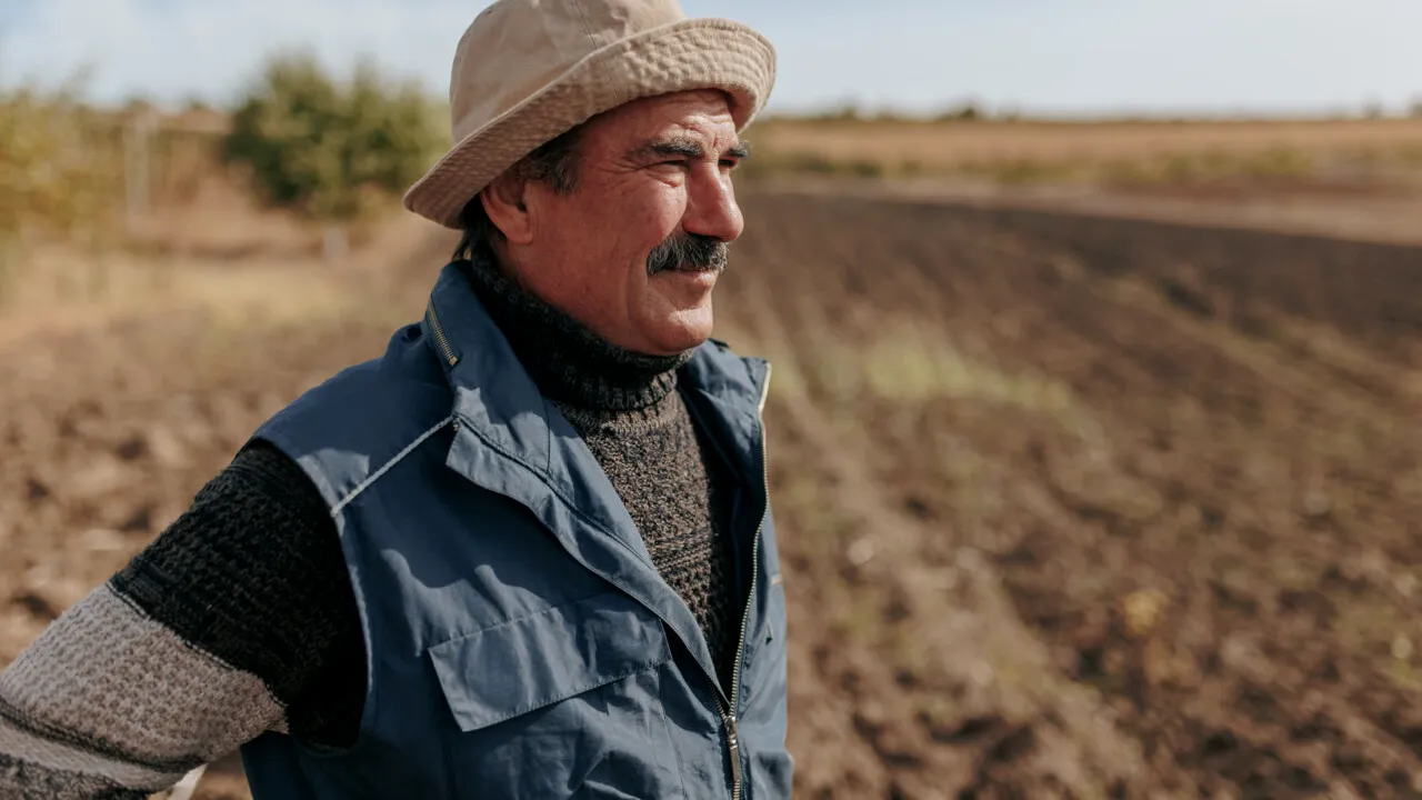 Motivul pentru care un fermier din Prahova a fost AMENDAT cu 15.000 de lei. Localncii s-au plâns de mirosul insuportabil