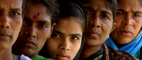 Amenda pe care o plătesc femeile care sunt prinse vorbind la telefonul mobil în statul indian Bihar