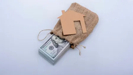 Financial Times: Valoarea creditelor imobiliare neperformante A DEPĂȘIT rezervele celor mai mari bănci din SUA