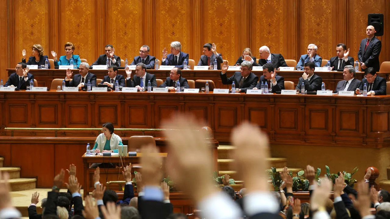 Cine face legile în România: 1 din 10 parlamentari este condamnat, urmărit sau trimis în judecată într-un dosar penal