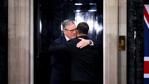 Zelenski a reacționat după ce premierul britanic Keir Starmer și-a anunțat demisia: „Este și va rămâne printre liderii mondiali”