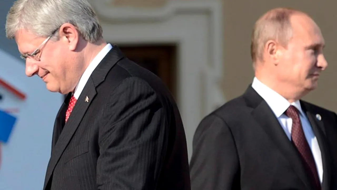 Rusia a expulzat un diplomat canadian