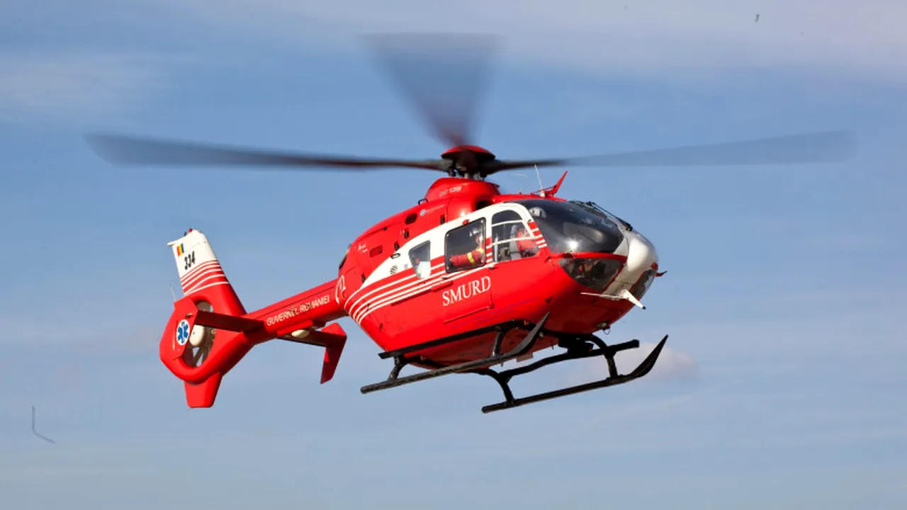 Turistă SALVATĂ cu un elicopter din Brașov, după ce a căzut în Piatra Craiului și a suferit un politraumatism sever