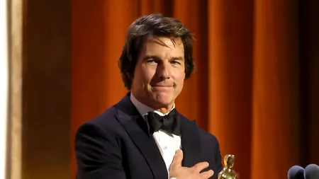 Tom Cruise a primit mult râvnitul Oscar. Premiul i-a fost înmânat în ovațiile elitelor de la Hollywood și vine după o carieră de peste patru decenii
