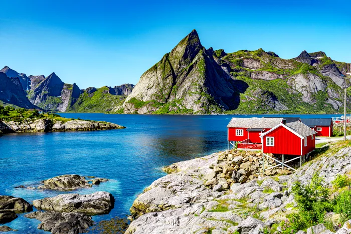 Mii de norvegieni sunt avertizați că proprietățile le pot fi rechiziționate în caz de război. Ce scrisori au primit de la armată