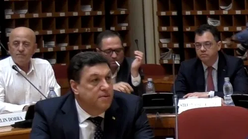 PSD se dă de gol singur: Ministrul Sportului, surprins cu țigara aprinsă în CEx-ul PSD. Cum motivează acesta gestul - VIDEO