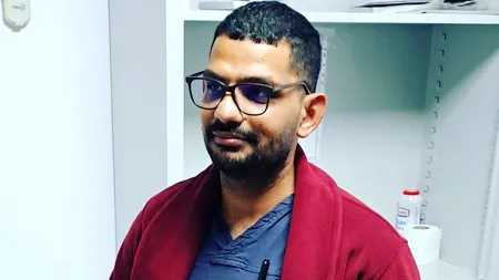 Cine este tânărul rom abandonat la orfelinat și care a absolvit UMF Cluj. Legătura cu un fost prim-ministru al României