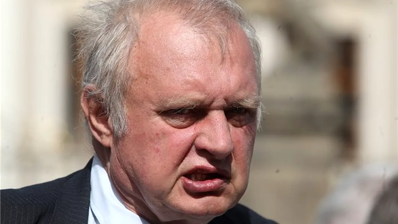 Eurodeputat comunist, reținut în Elveția după ce ar fi încercat să retragă bani din bancă cu acte false