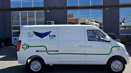 Cenntro România anunță livrarea primului vehicul electric utilitar LOGISTAR 200 VAN catre francizorul Fan Curier Bistrița