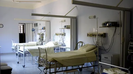 Mesajul cutremurător al unui medic ATI: Cel mai greu este să intubezi un pacient şi apoi să iei legătura cu familia