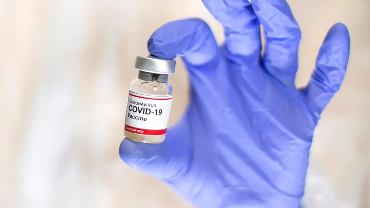 AstraZeneca a recunoscut o eroare de fabricație care ridică semne de întrebare cu privire la vaccinul Covid. „Eroarea nu era de dorit”