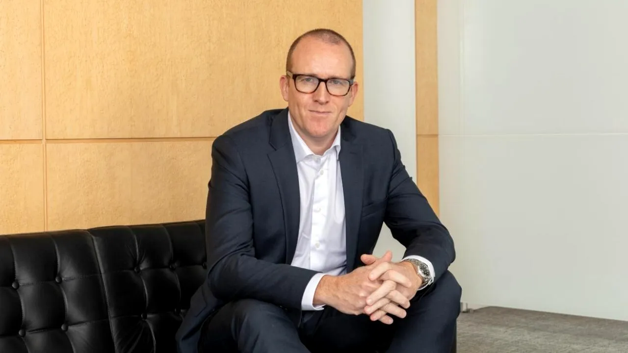 Dr. James Murphy, BAT: „Omni™, o resursă pentru fumătorii care fac tranziția către produse cu risc redus”